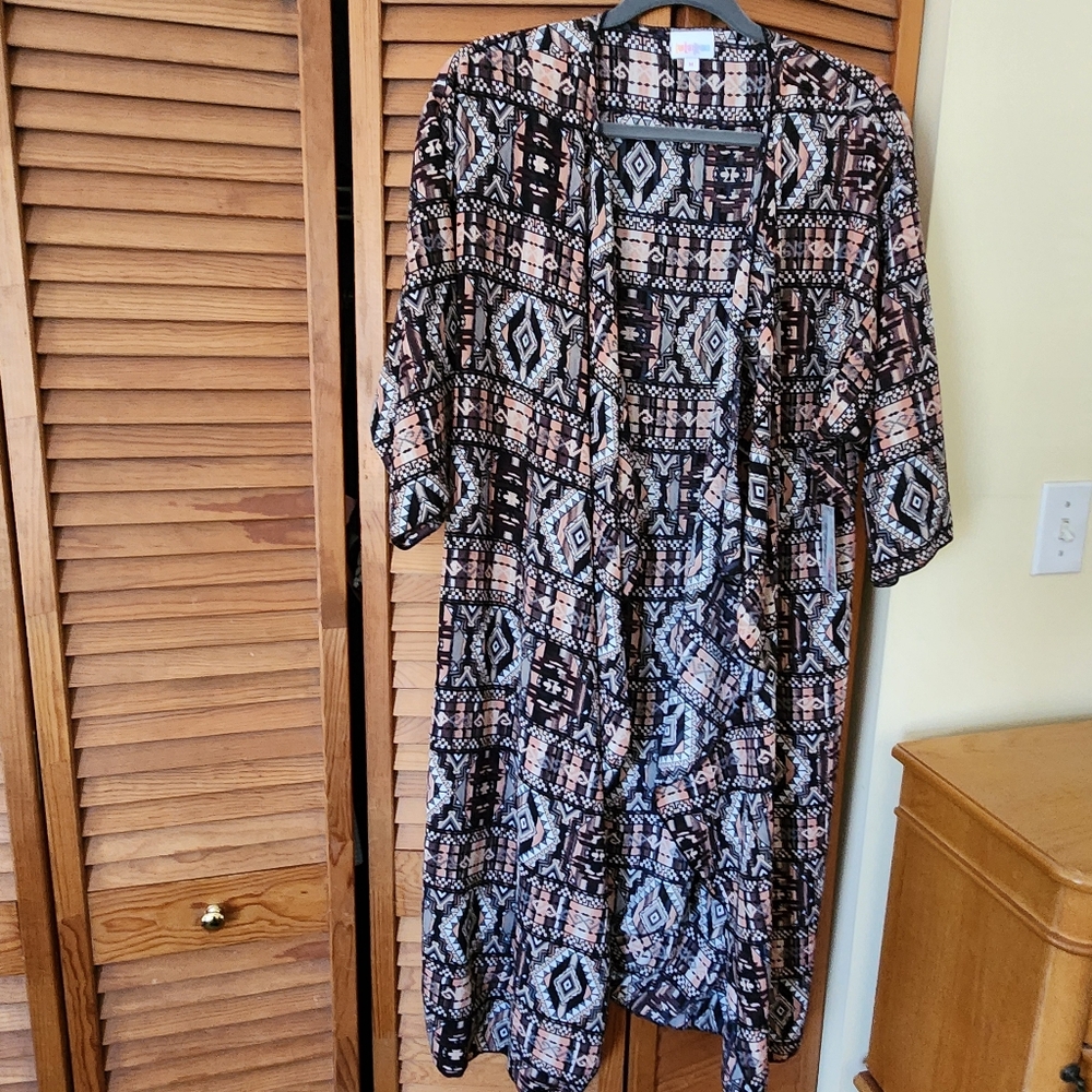 Patterned Black and White With Br9wn And Peach  Women's LulaRoe Shirley Cover Up